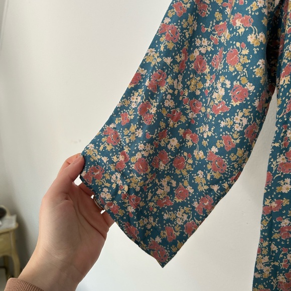 Sold - Picture 2 of 8